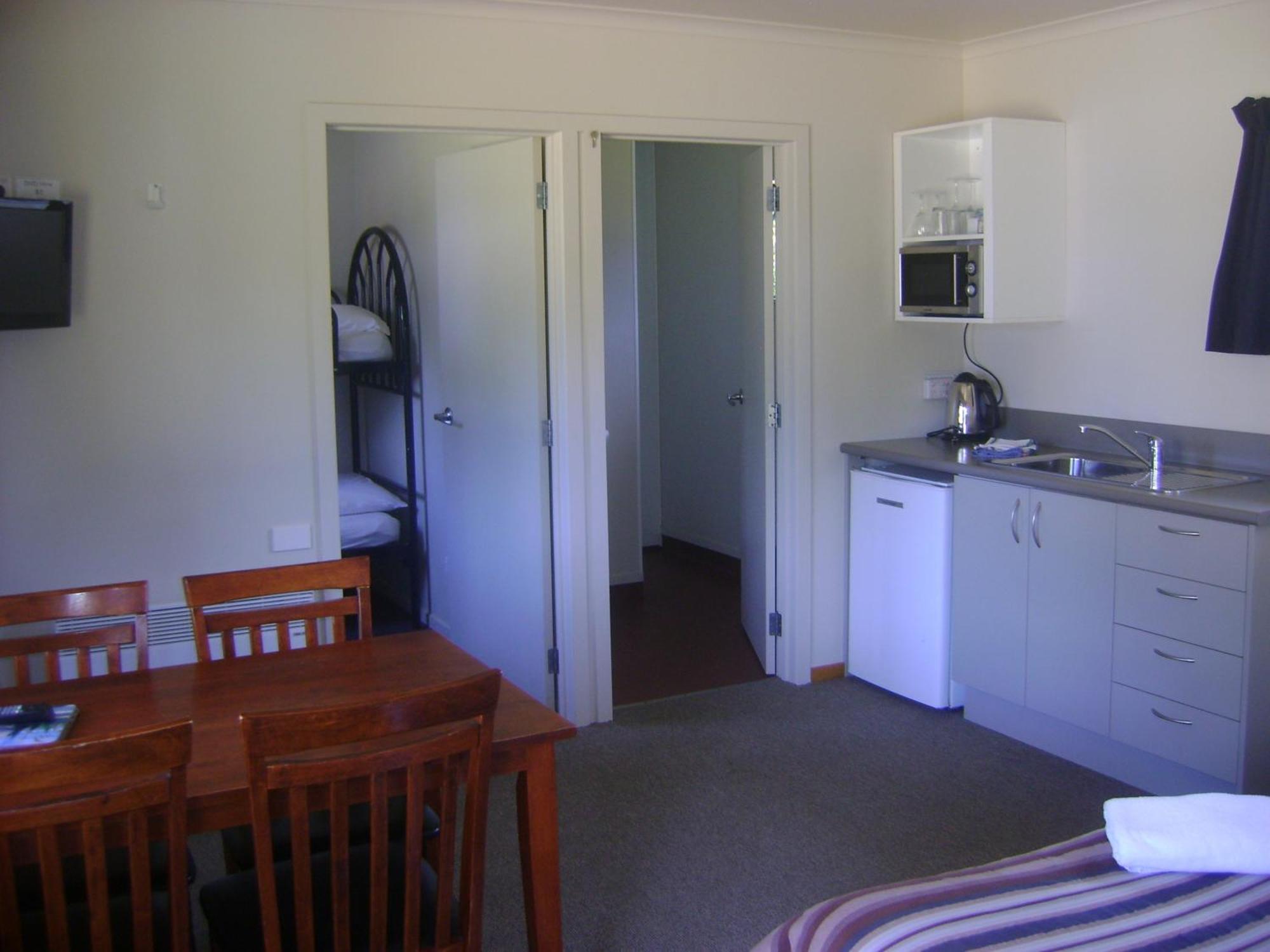 Catlins Newhaven Holiday Park Owaka Δωμάτιο φωτογραφία